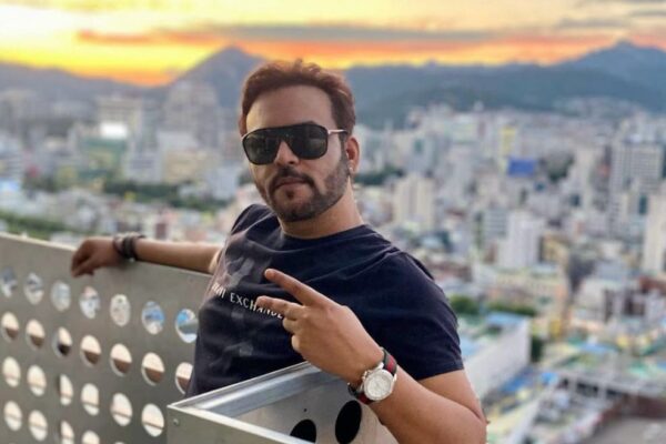 उड़ने की आशा' में मैंने आम प्रेम कहानी के फार्मूले से हटकर कुछ दिखाना चाहा